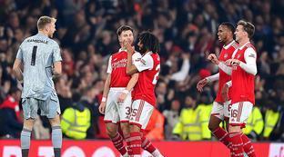 但仍然在比 但仍然在比